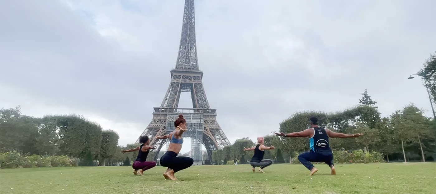 Flowists at Eiffel Tower