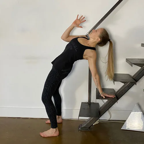 image of crab reach as 3 point bridge