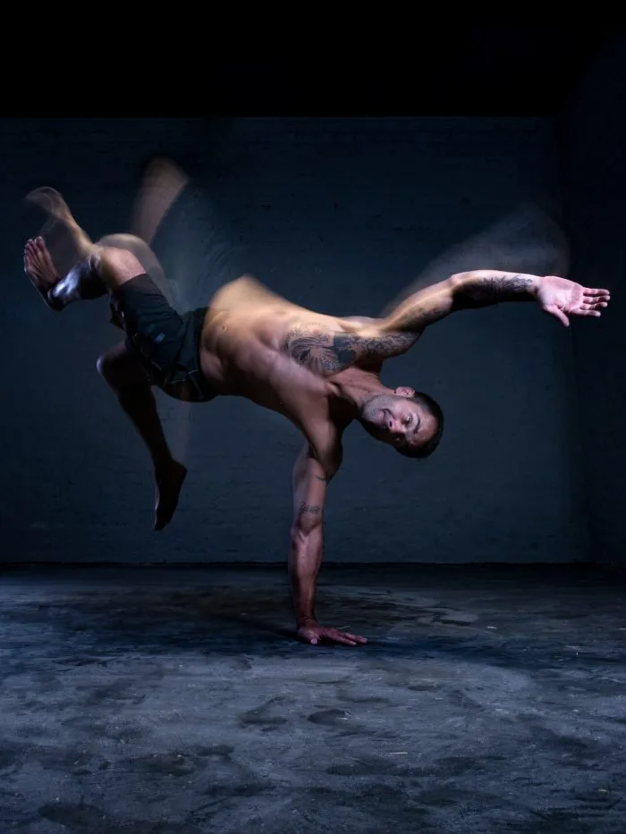 Master Instructor Sascha Mueller performs a Pop Out